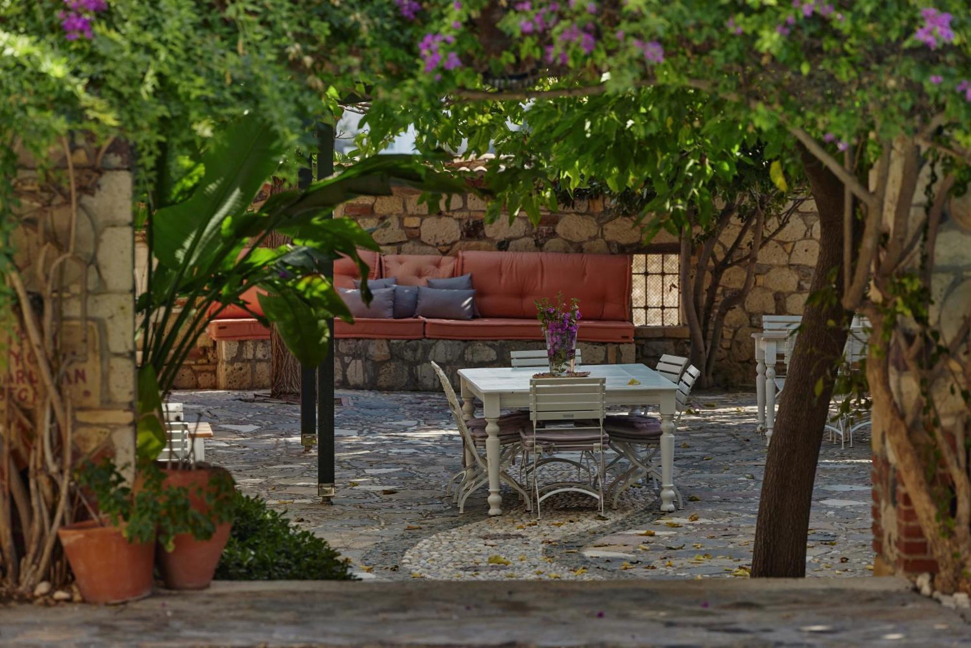 Alacati Zeytin Konak Hotel Екстериор снимка
